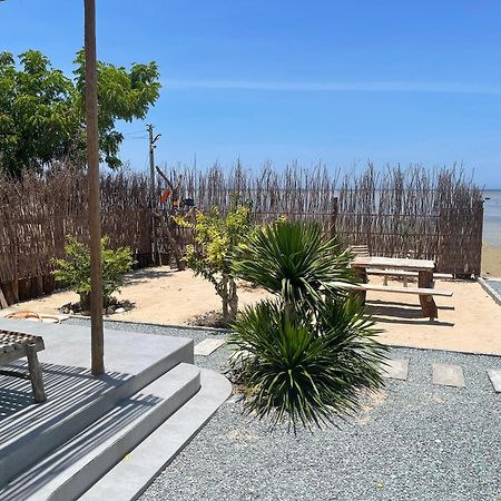My Hoa Oceanfront Home Ap My Hai 外观 照片